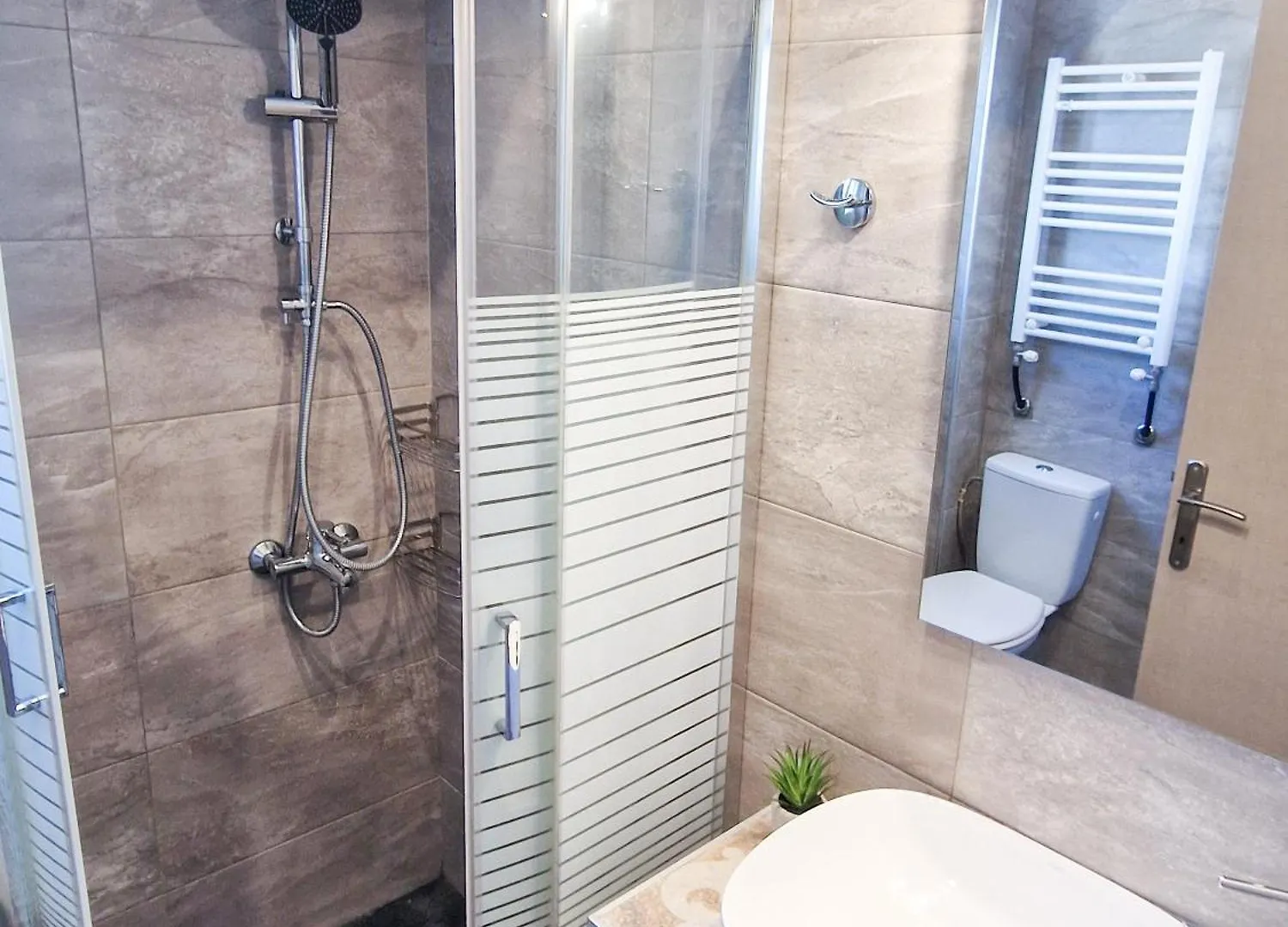 Modern Penthouse City Center Thessaloniki Greece
